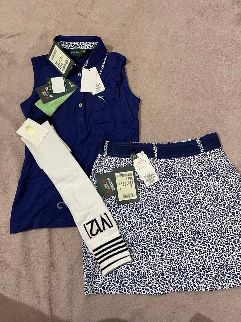 新品未使用❣️chervo ゴルフウェア　上下ソックスセット