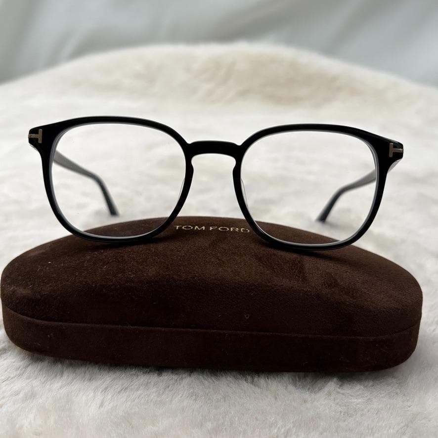 美品　TOM FORD トムフォード TF5797　アジアンフィット　ケース付