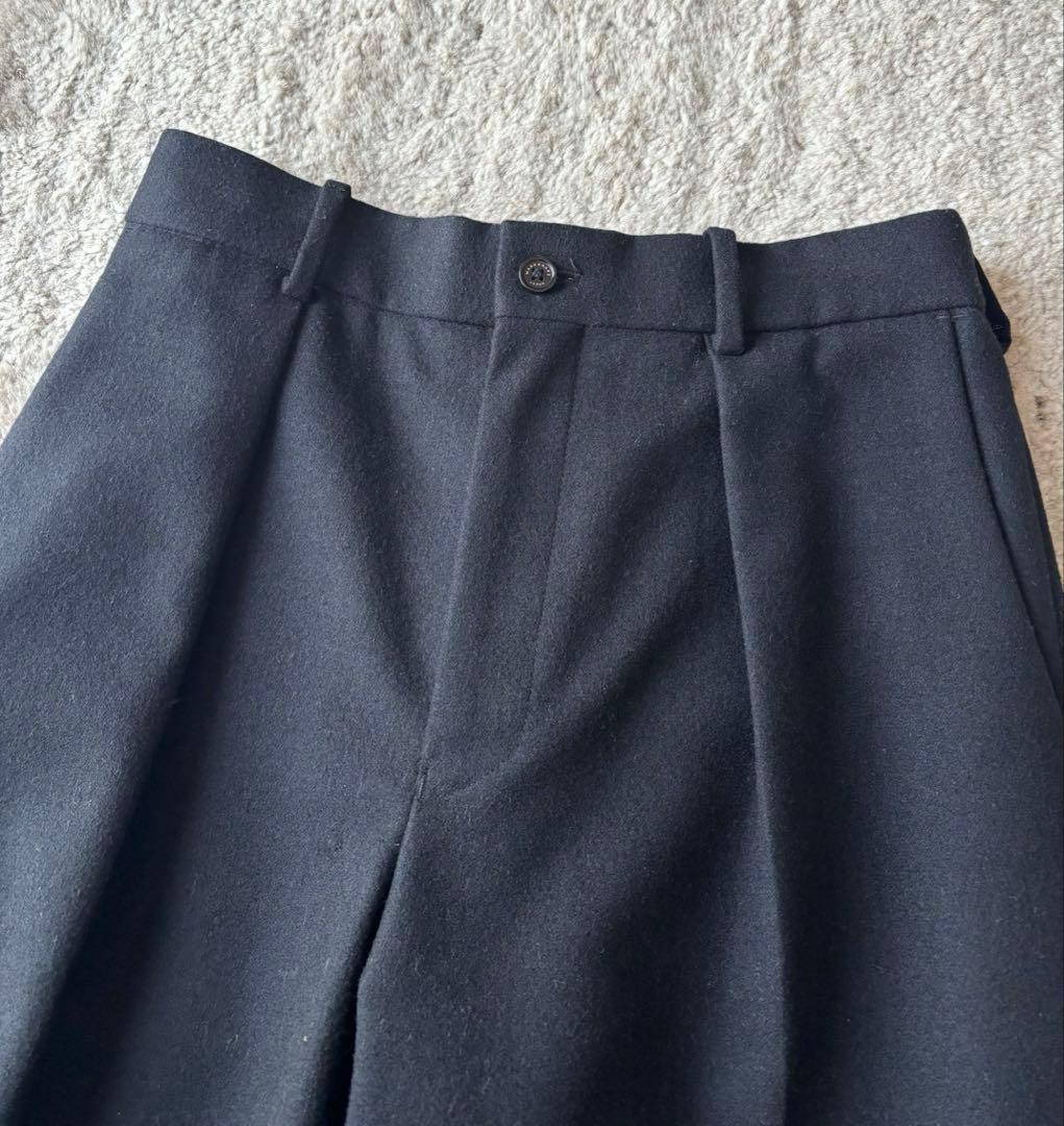 マーカウェア　FRONT PLEATS PEGTOP ウール フランネル　黒