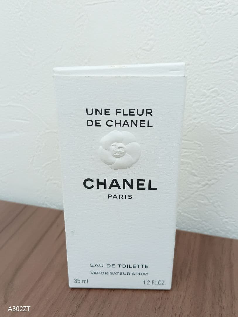 未使用　CHANEL UNE FLEUR DE CHANEL 35ml　香水