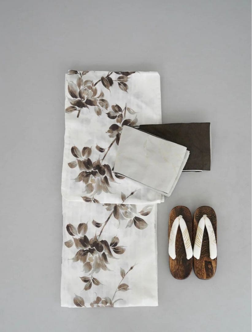 Acka アカ　浴衣　山茶花 white (lame) 浴衣3点セット　ウタタネ