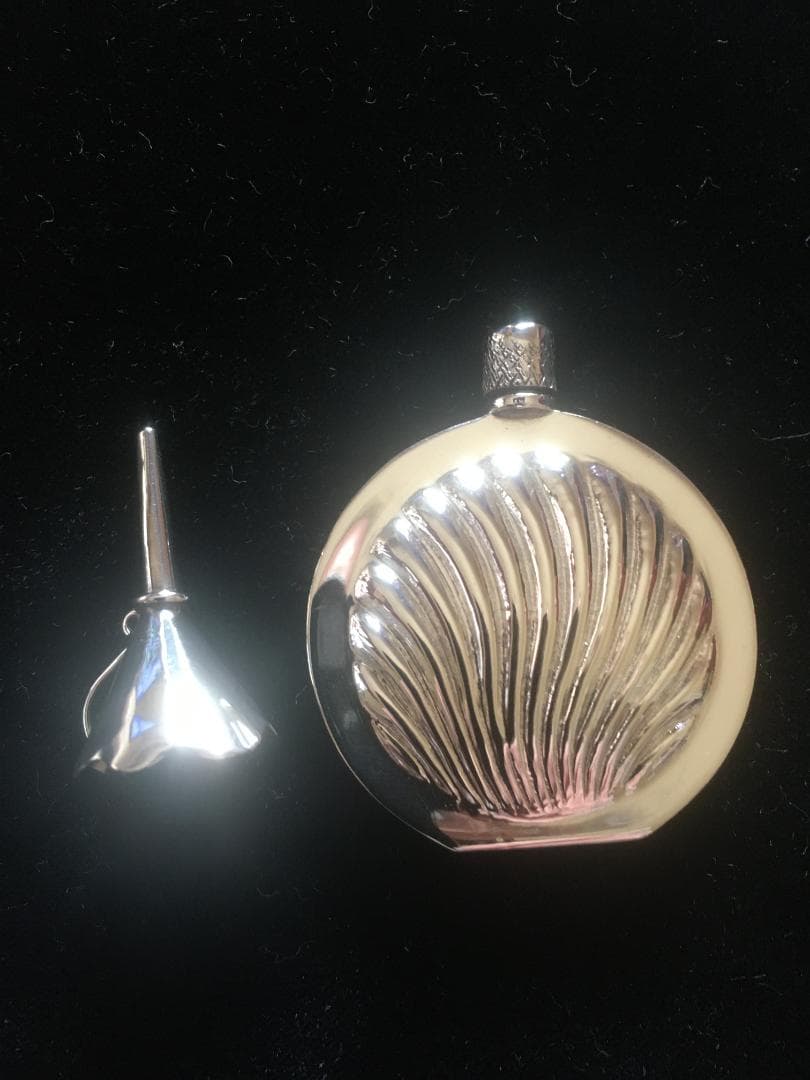 Ari・D・Norman　アリ・ディ・ノーマン　香水入れ　漏斗付