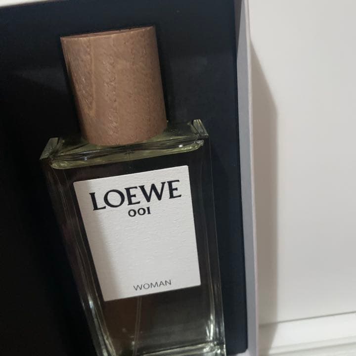 LOEWE001ウーマン　オードゥパルファン100ml