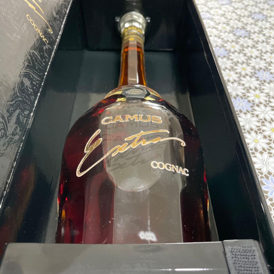 カミュ エクストラ ロングネック 700ml 40度 箱付き