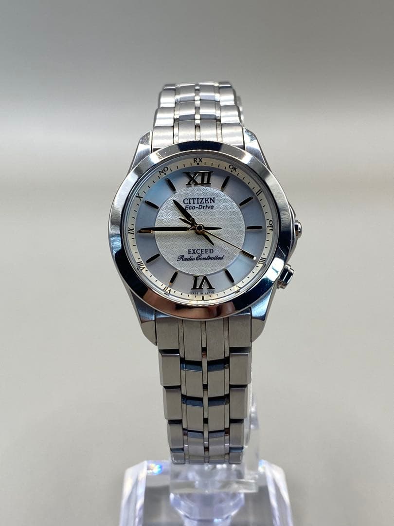 Citizen シルバー 高級ライン「EXCEED」シリーズの腕時計 H330