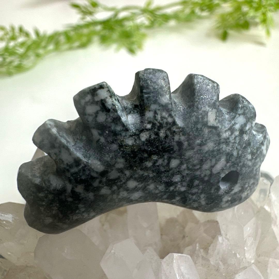 【遠野霊石】高波動霊石　龍神石　感謝の石　一ノ型　獣型勾玉　奇跡石