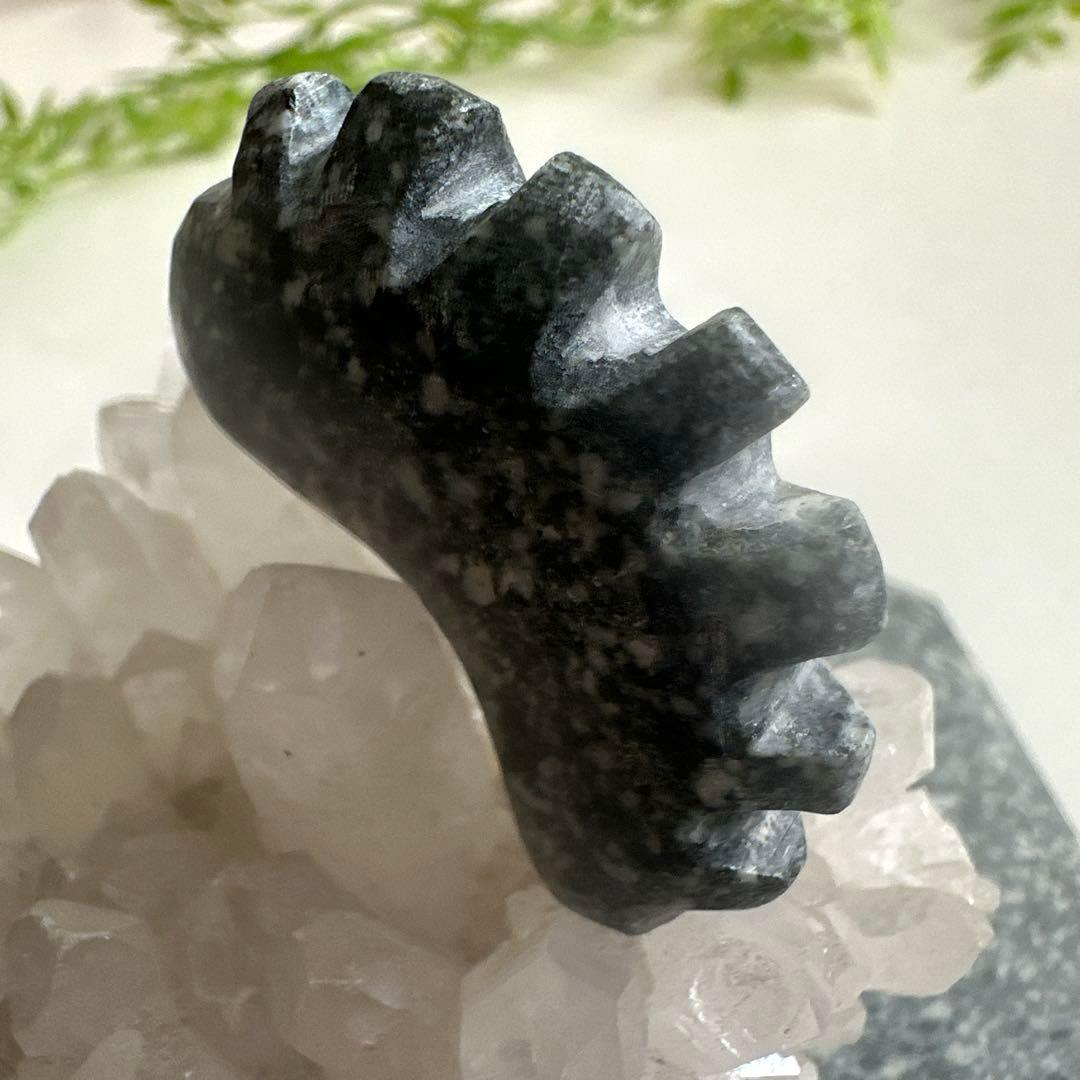 【遠野霊石】高波動霊石　龍神石　感謝の石　一ノ型　獣型勾玉　奇跡石