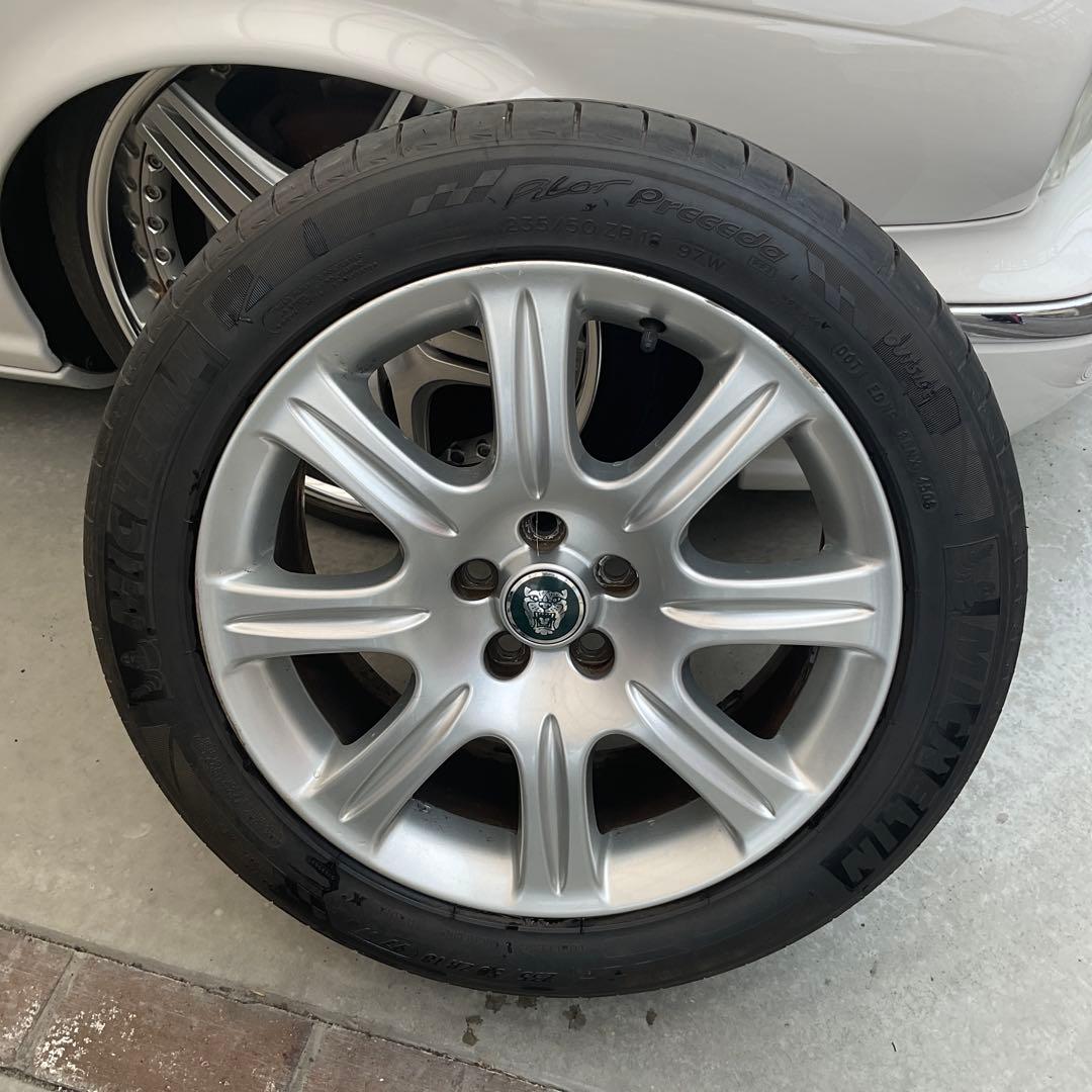 ジャガー XJ 18インチホイールとタイヤ