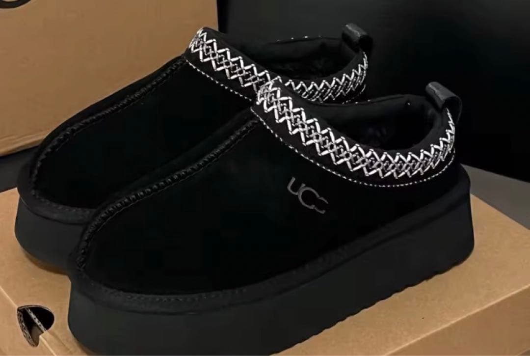 未使用！UGG 「タズ (Tazz)」サボ（ブラック）試着のみ