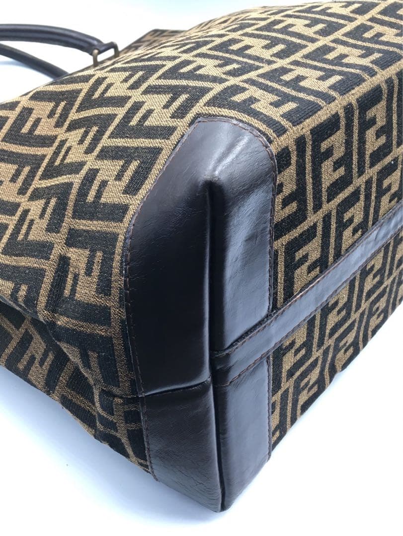 フェンディ　ヴィンテージ　ズッカ柄　ハンドバッグ