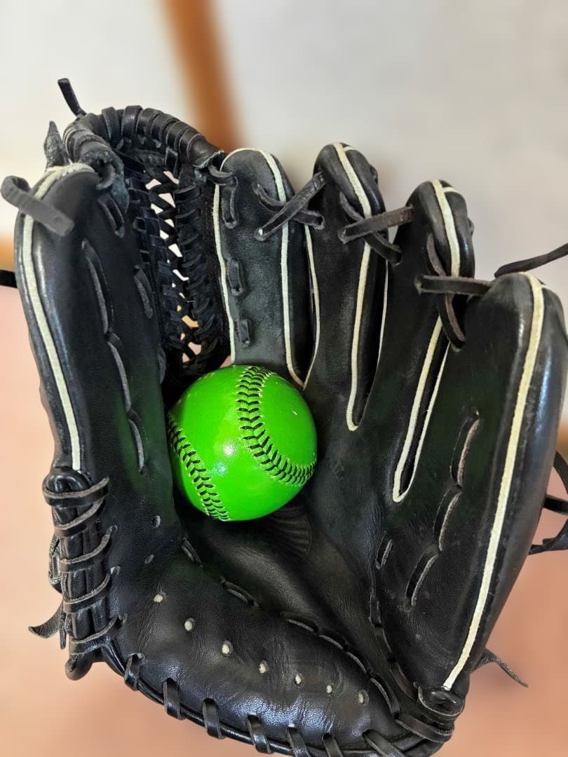 スラッガー 軟式グローブ投手・オールラウンド（ブラック）黒