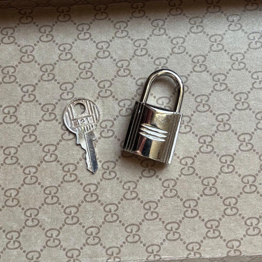 HERMES エルメス　カデナ　パドロック　鍵　no.121 シルバー