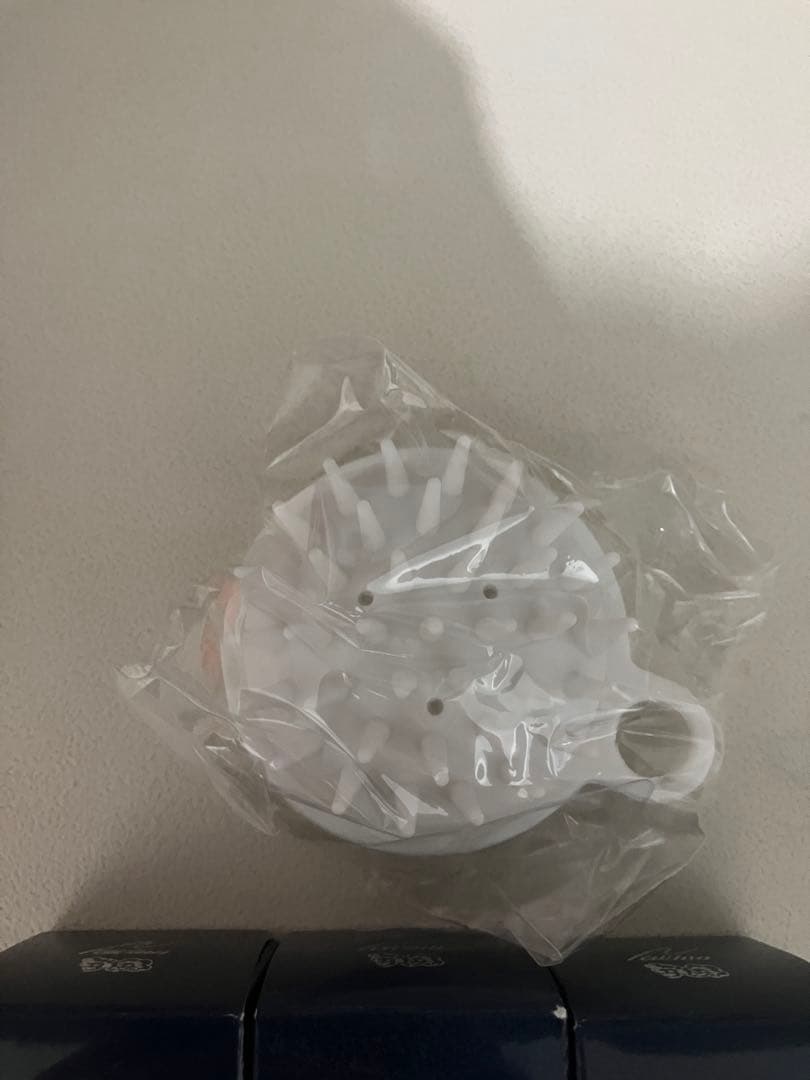 スカルプマッサージブラシ ホワイト