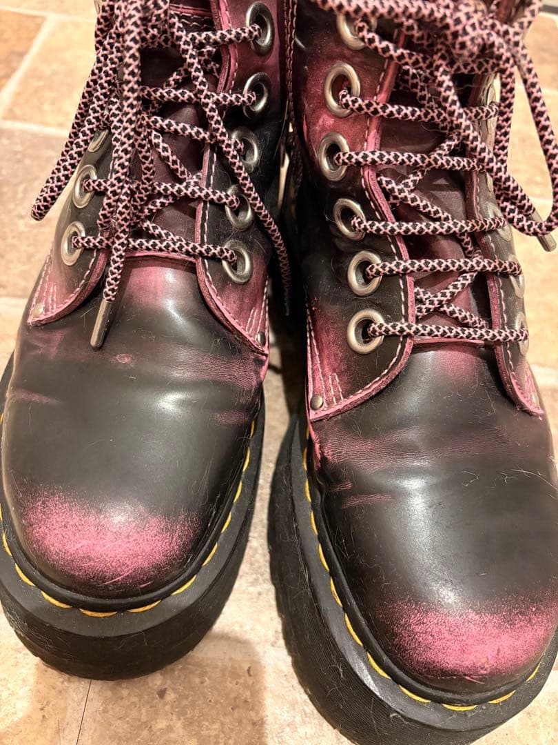 ドクターマーチン Dr.Martens バレンタイン限定ブーツ　ピンク×ブラック