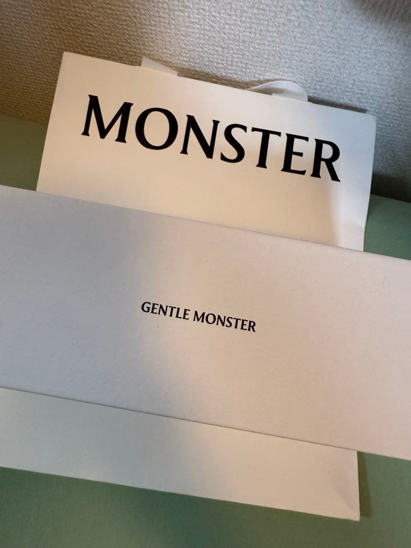 小物 GENTLE MONSTER Lilit 01 BR