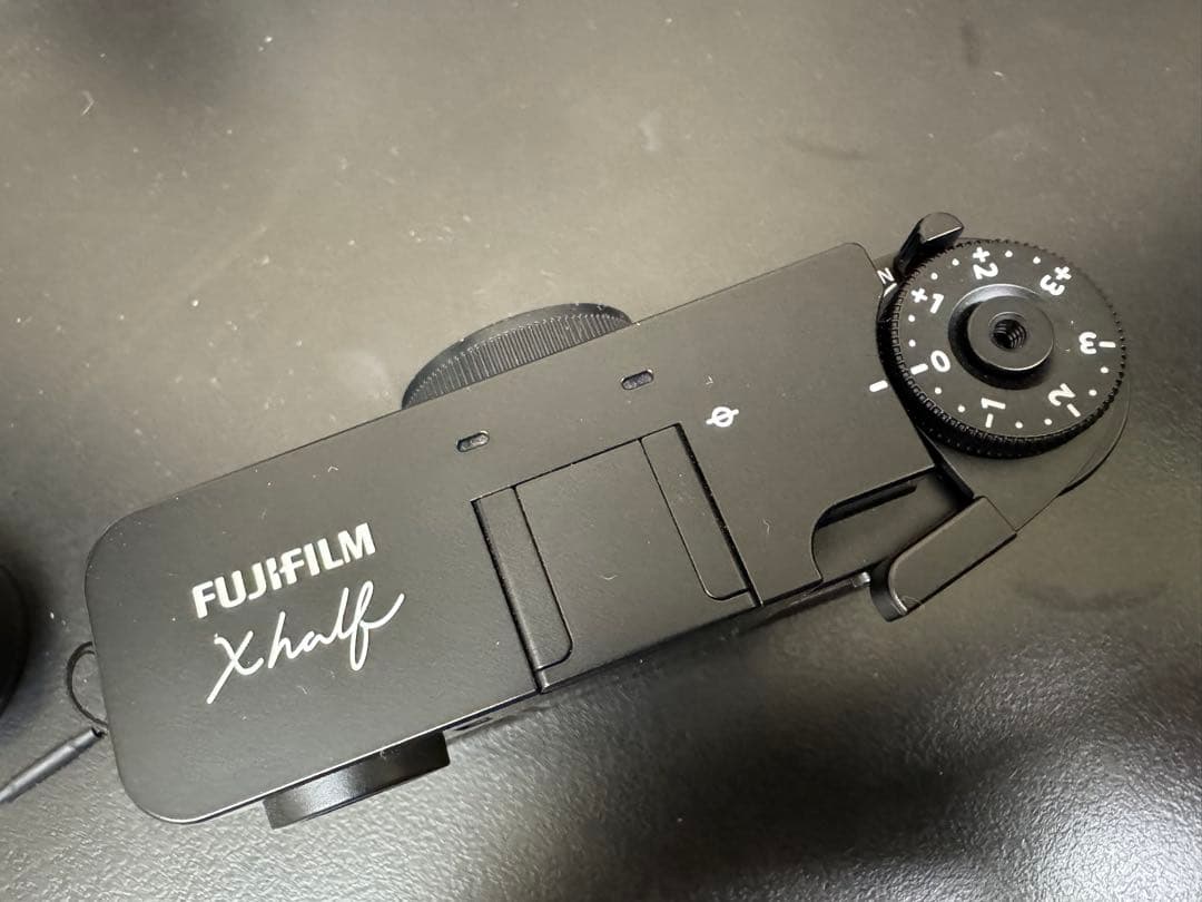 FUJIFILM X half ブラック 富士フィルム コンデジ トイカメラ