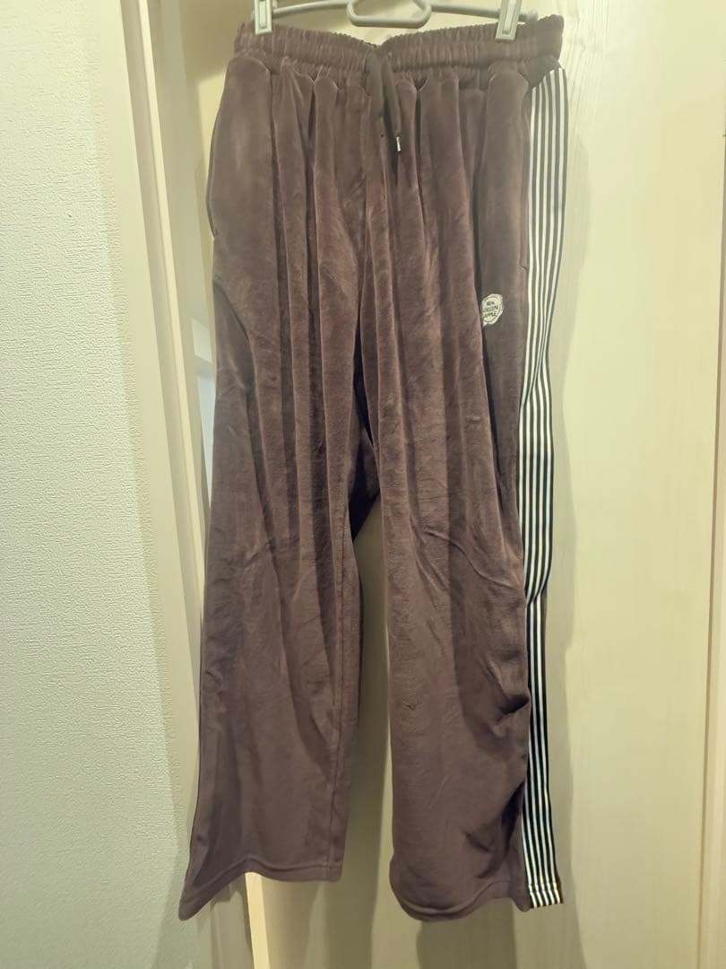 ミセスグリーンアップルバレンタインポップアップ上下XL