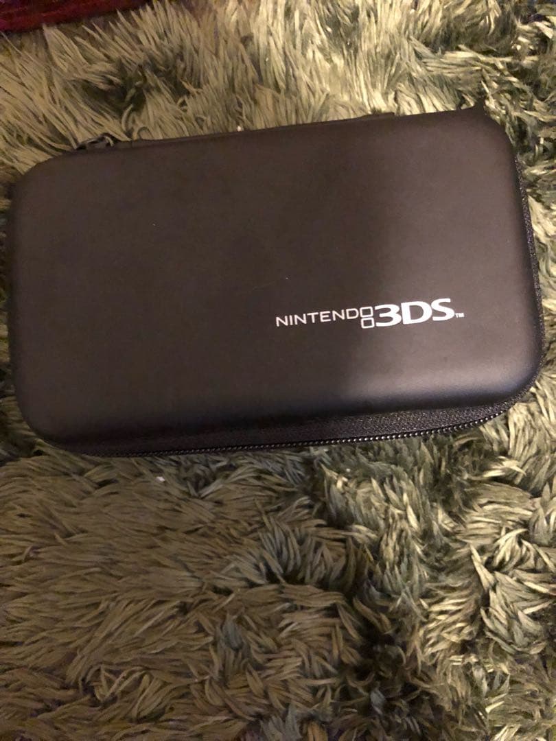 ニンテンドー3DS赤