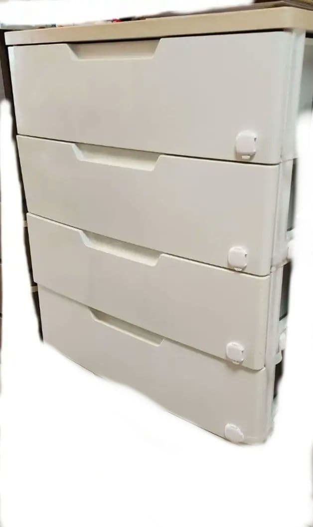 チェスト　4段　収納　タンス　白　ホワイト　洋服収納　引出し　棚