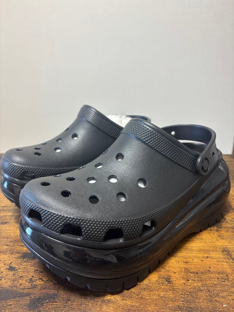 crocs メガクラッシュクロッグ　25.0cm