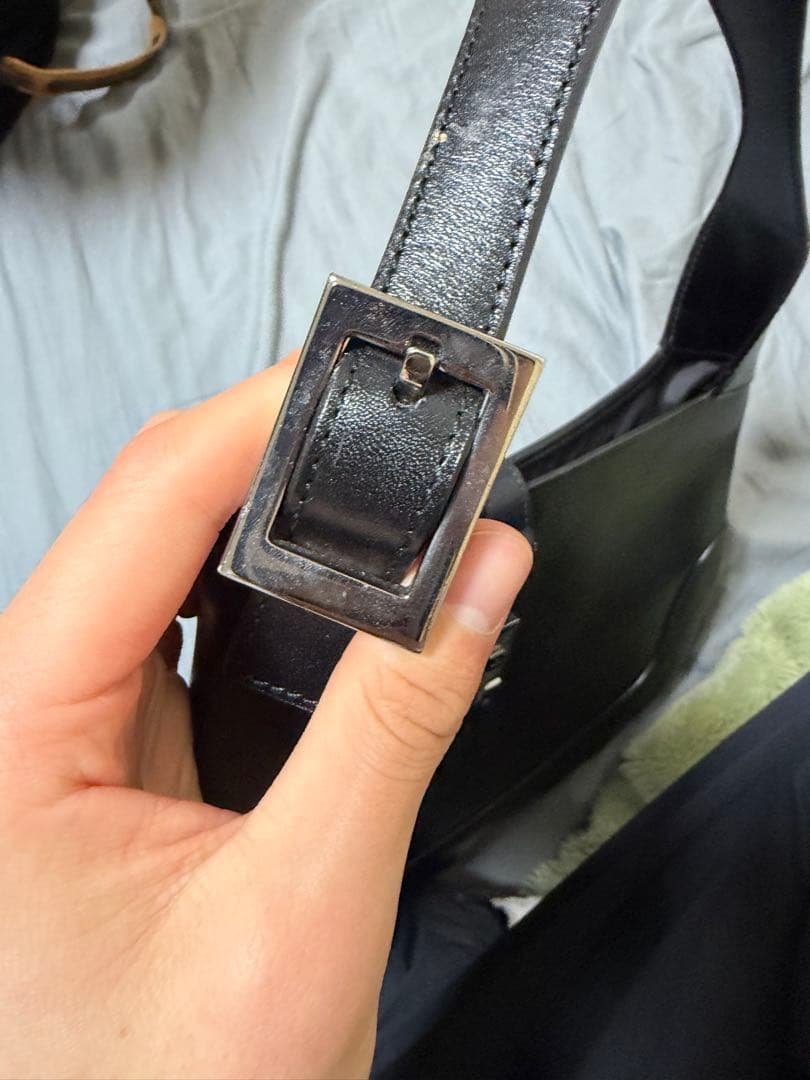 GUCCI ブラックレザーハンドバッグ