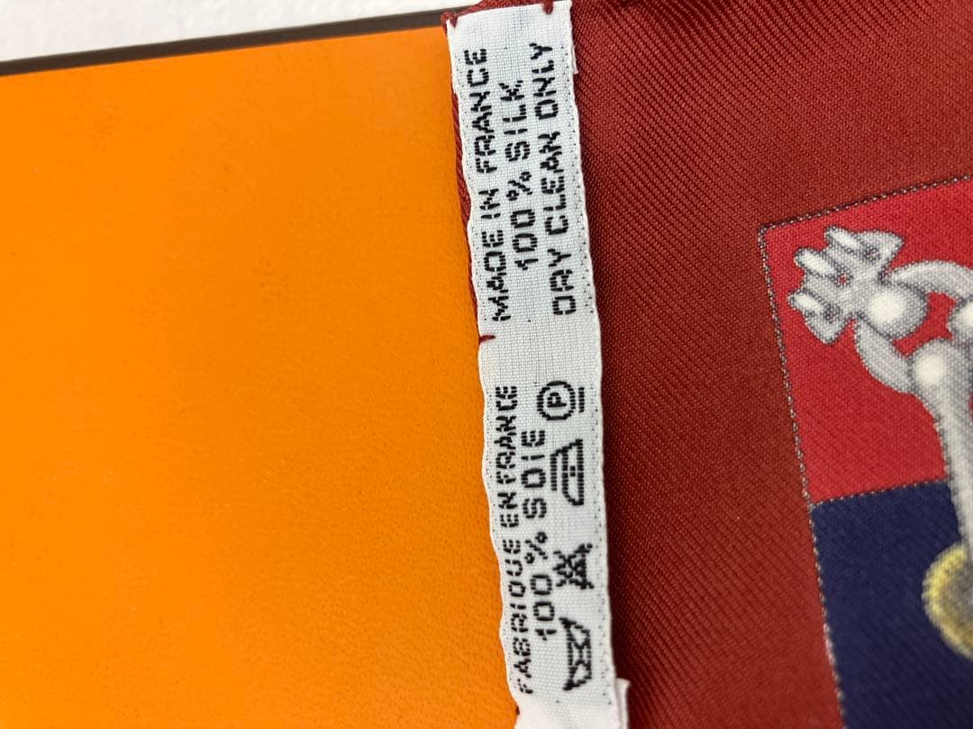エルメス　HERMES ハンドメイド　シルクハンカチ 赤