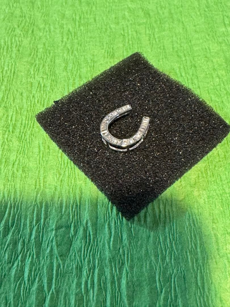 ダイヤモンド　馬蹄形チャーム　K18 0.2カラット　未使用新品