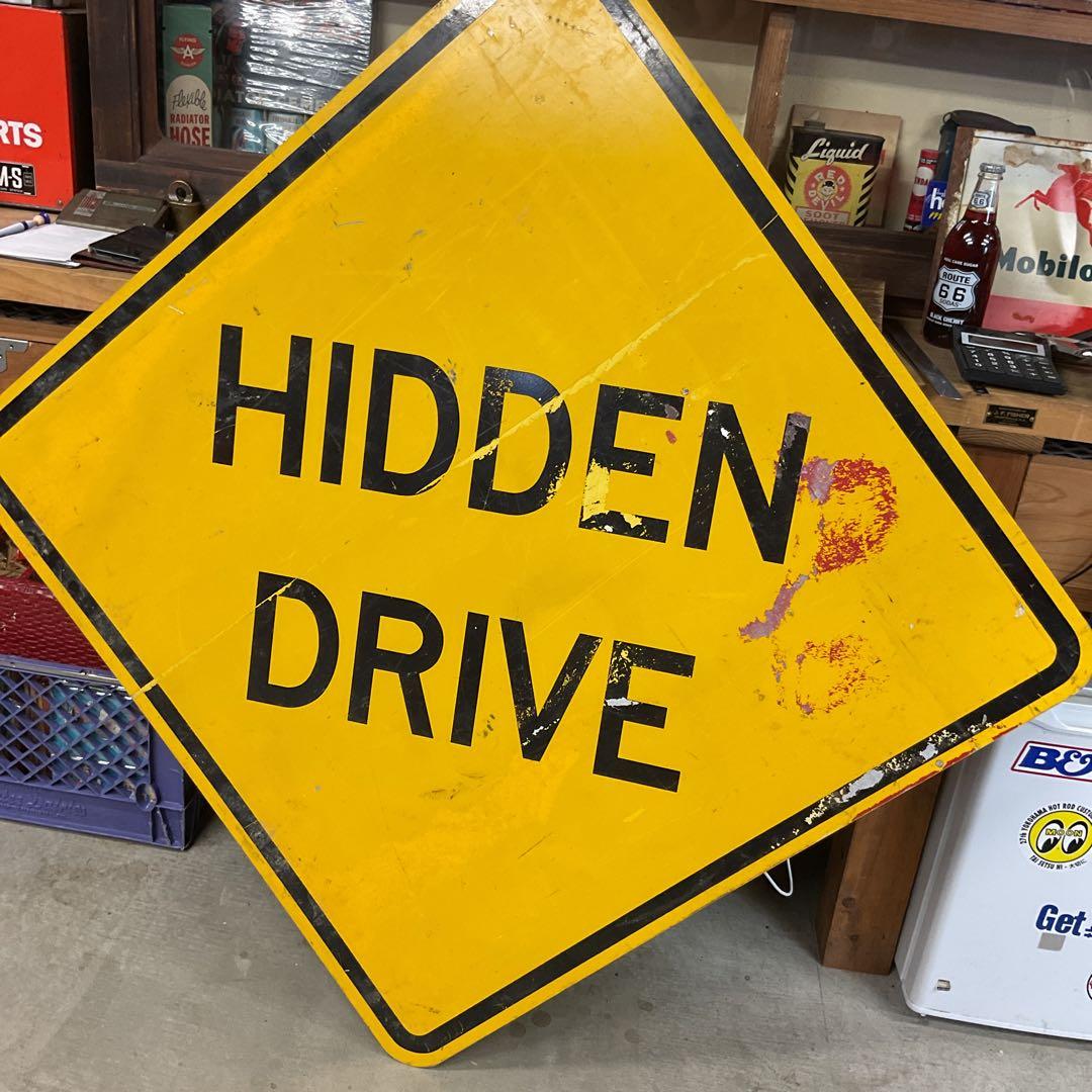 USA 巨大ストリート看板　HIDDEN