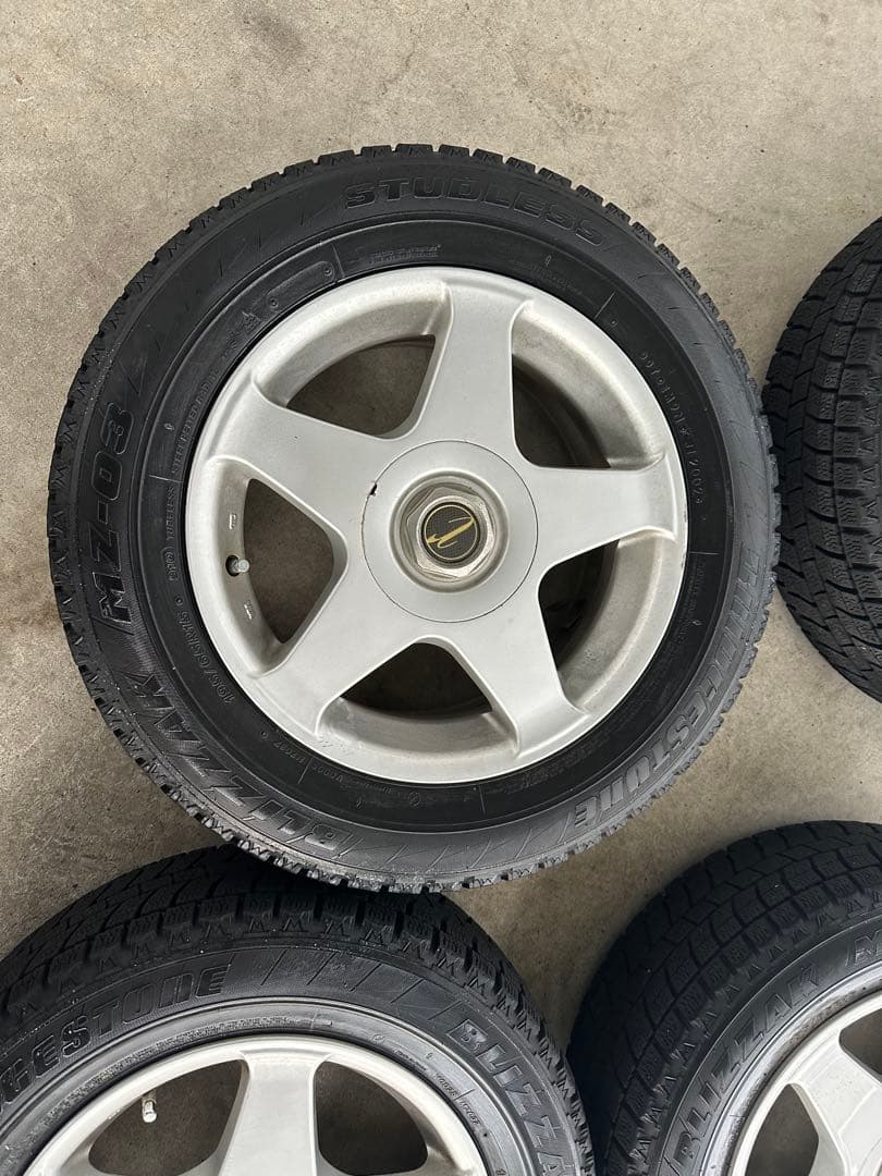 送料無料　195/65R15 冬タイヤブリヂストン　プリウスから取外