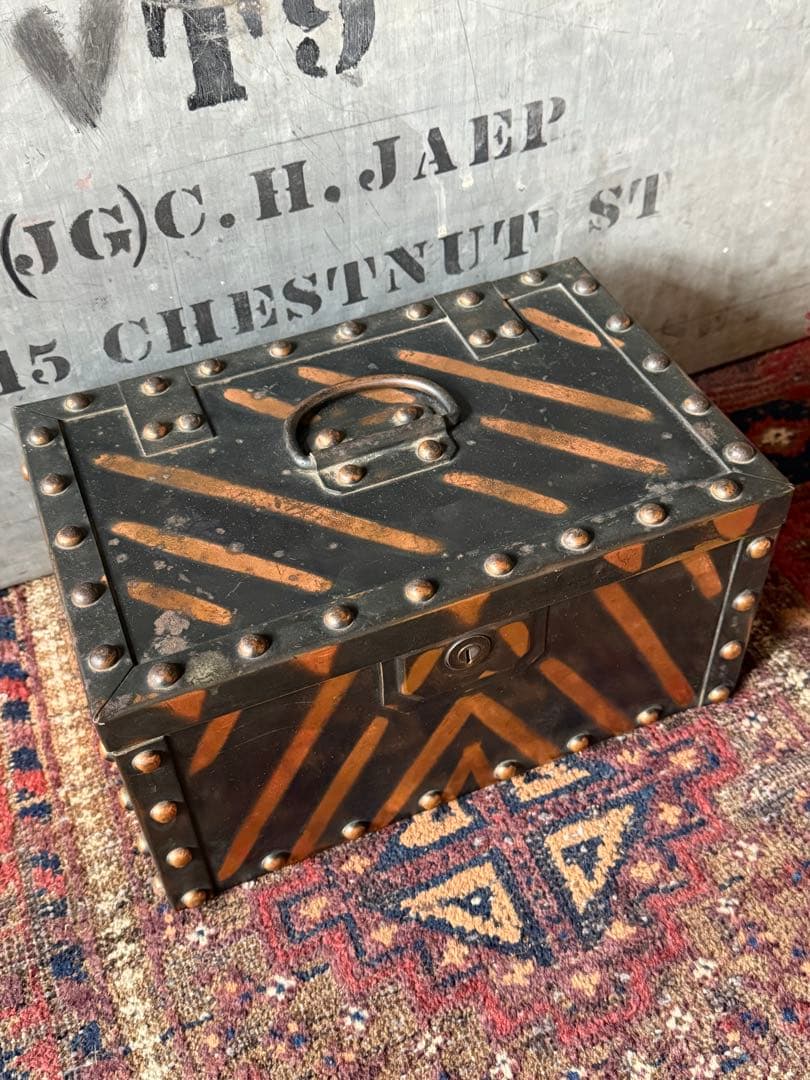 アンティーク雑貨 ERIE ART L CO JAPANNED BOX