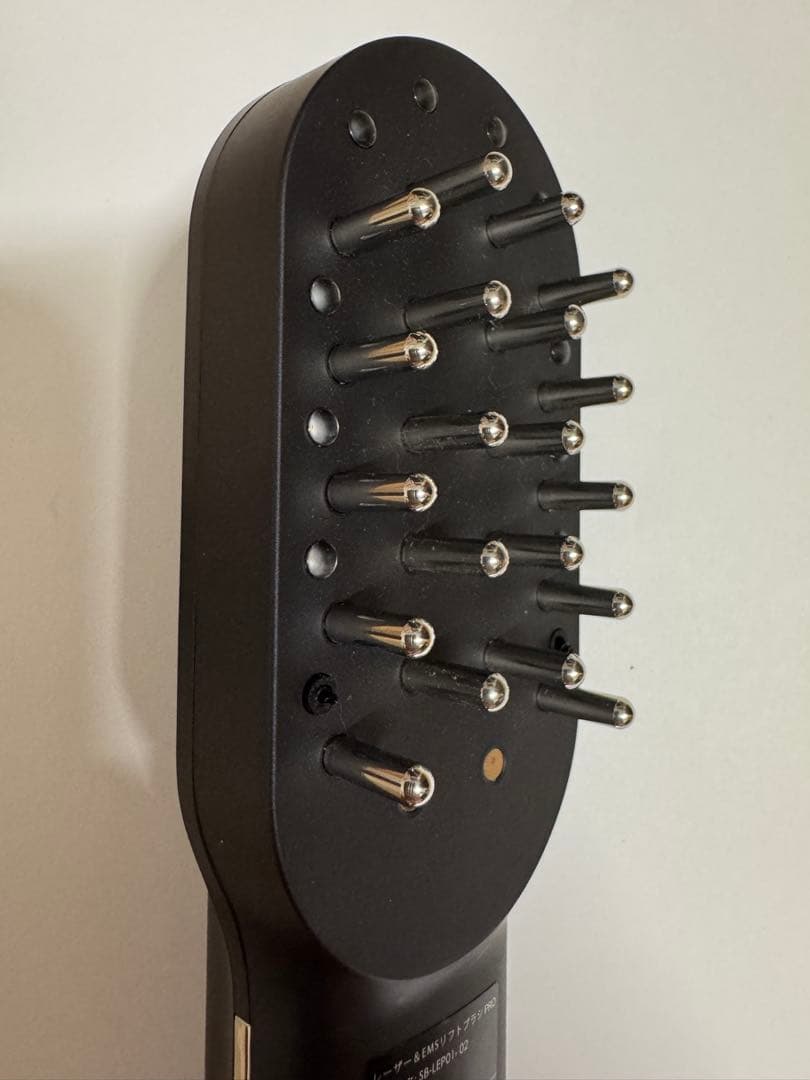 STELLA BEAUTE レーザー & EMSリフトブラシ PRO