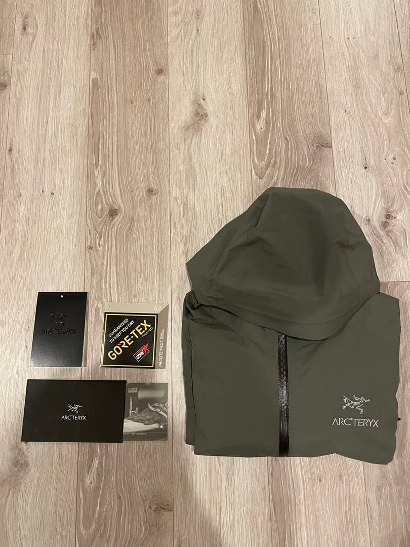 期間限定値下　arc'teryx beams zeta sl L グレー