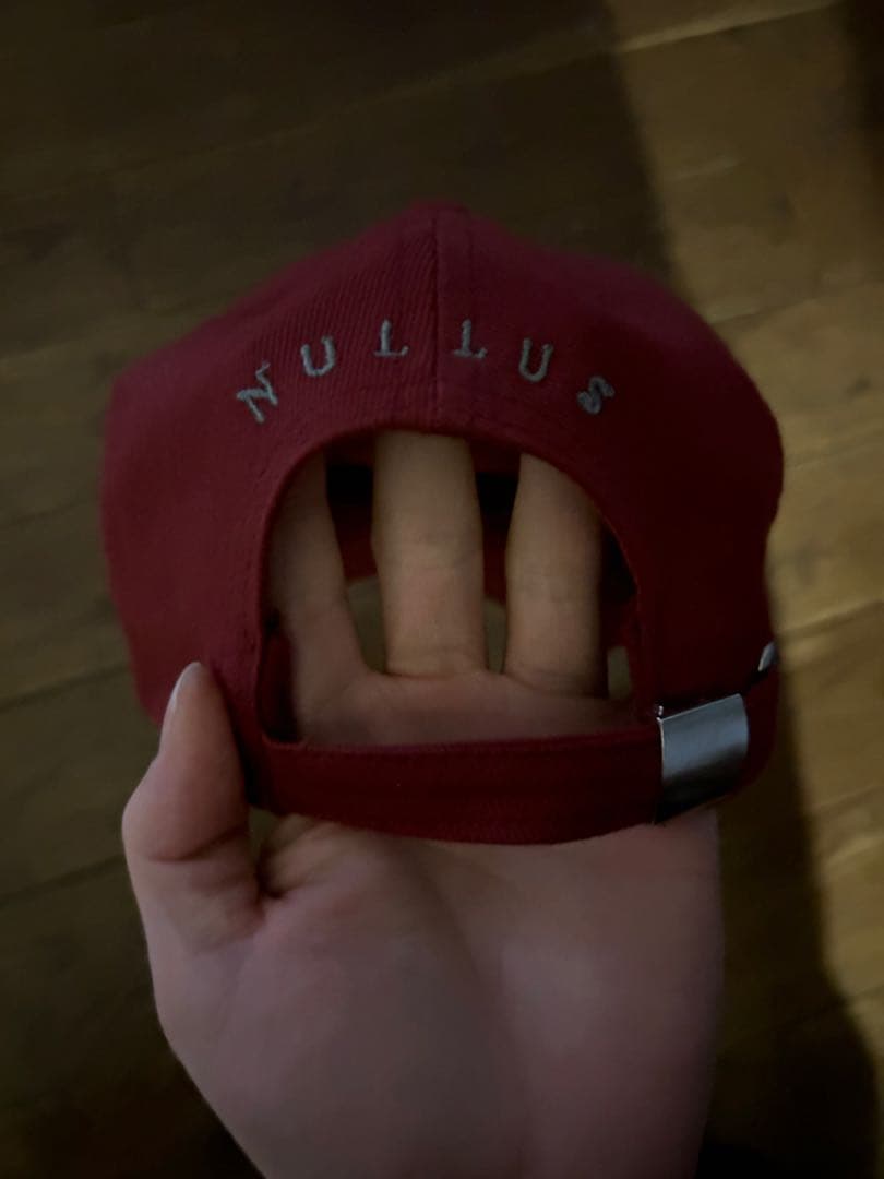 nullus 25ss HOMME ALONE キャップ 赤