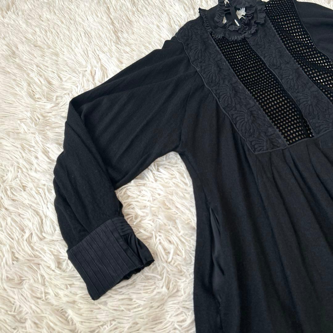 FENDIフェンディ　 ウールハイネックチュニック フリル透かしメッシュ刺繍