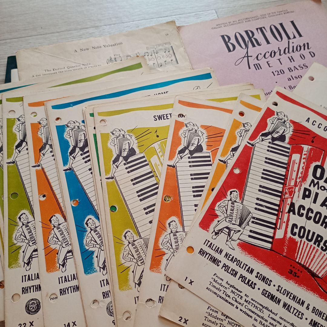 アコーディオン　楽譜　譜面　教則本