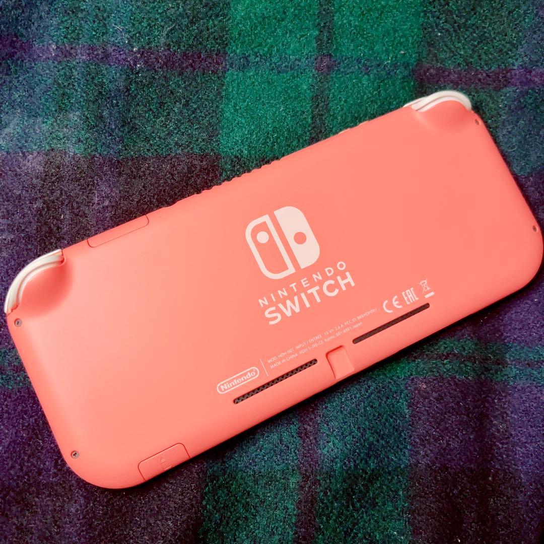 ✮希少✮Nintendo SwitchLight＋ポケモン(データ)＋ケース