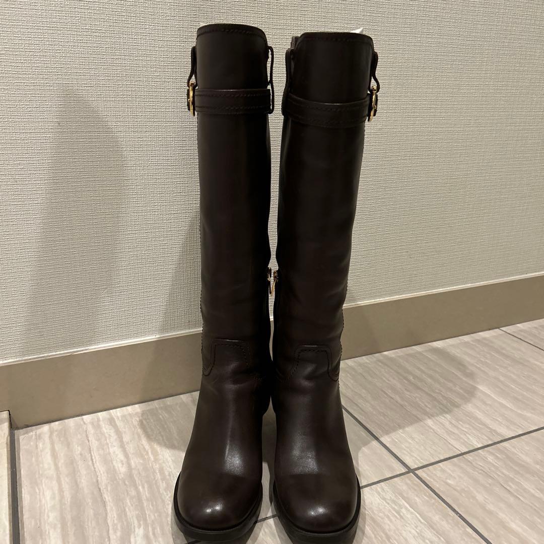 『フェラガモ」　ダークブラウンロングブーツ 購入時の箱、靴収納袋付き