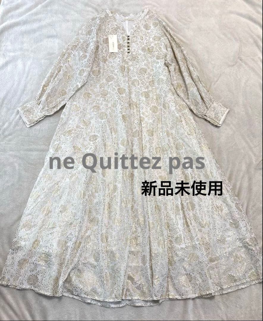 【新品タグ付】ヌキテパ ゴールド箔プリント コットンボイル ワンピース M 白