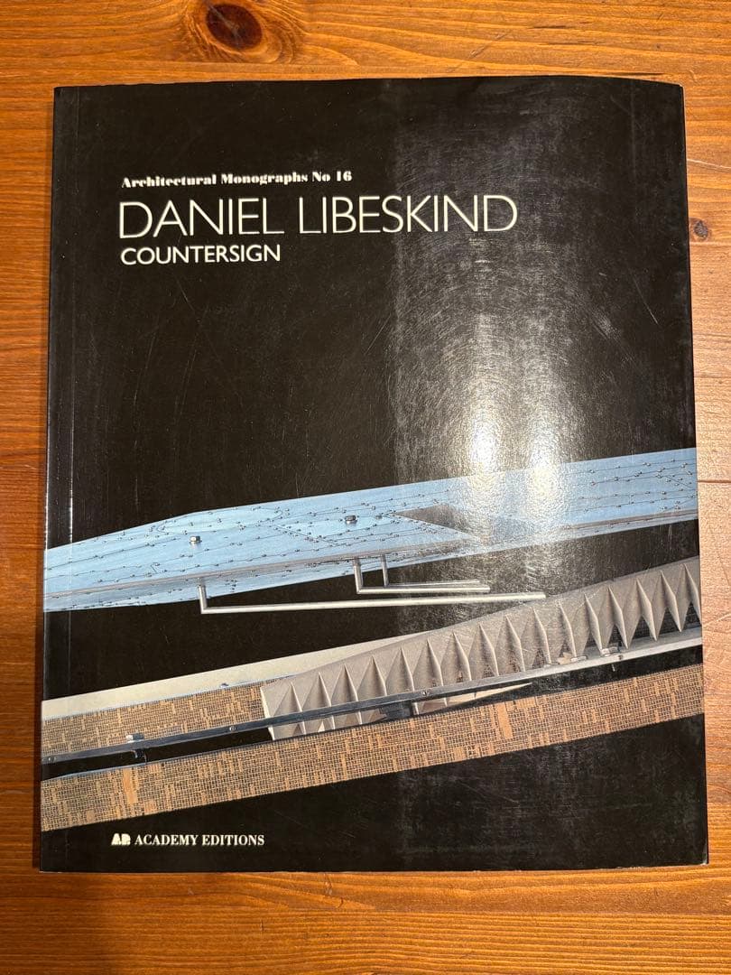 アート・デザイン・音楽 DANIEL LIBESKIND COUNTERSIGN