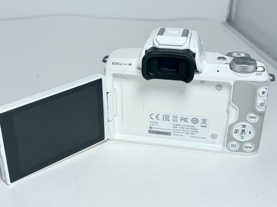 極上品 キヤノン EOS Kiss M ボディ ホワイト