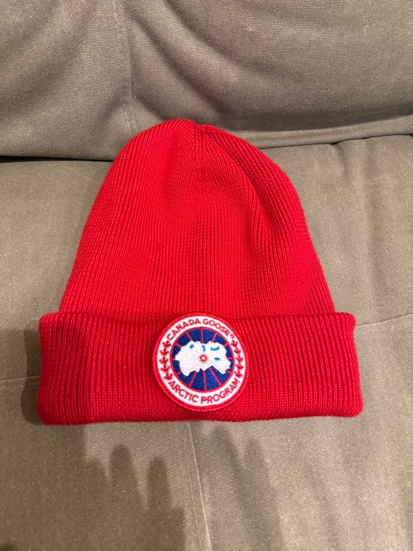   赤 ニット帽 アークティックプログラム男女兼用