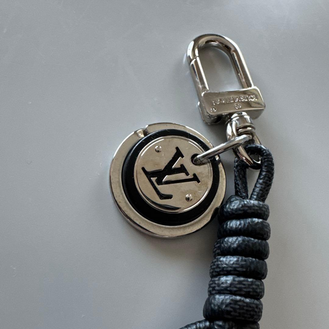 Louis Vuitton キーホルダー シルバー/ブラック