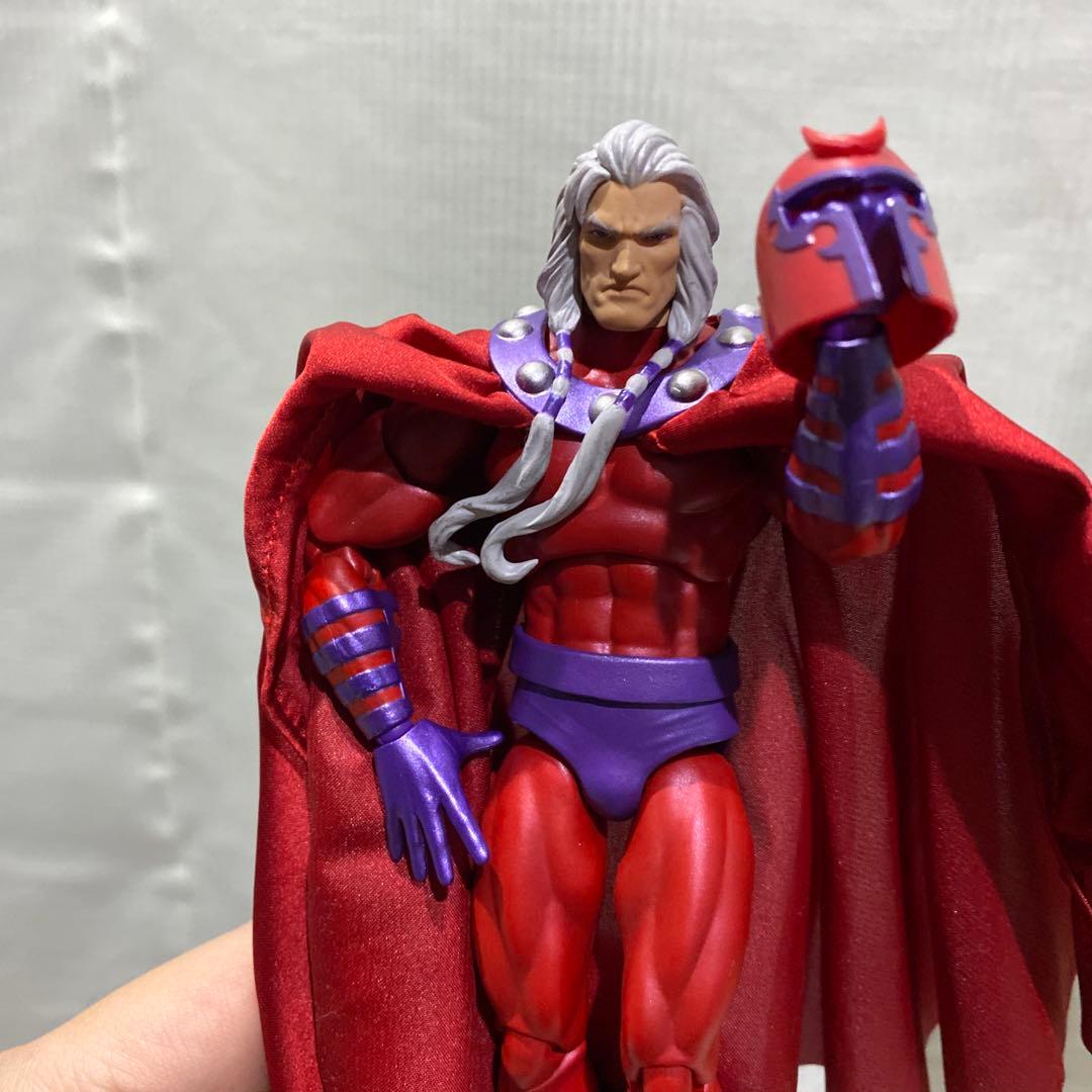 MAFEX マフェックス　マグニートー