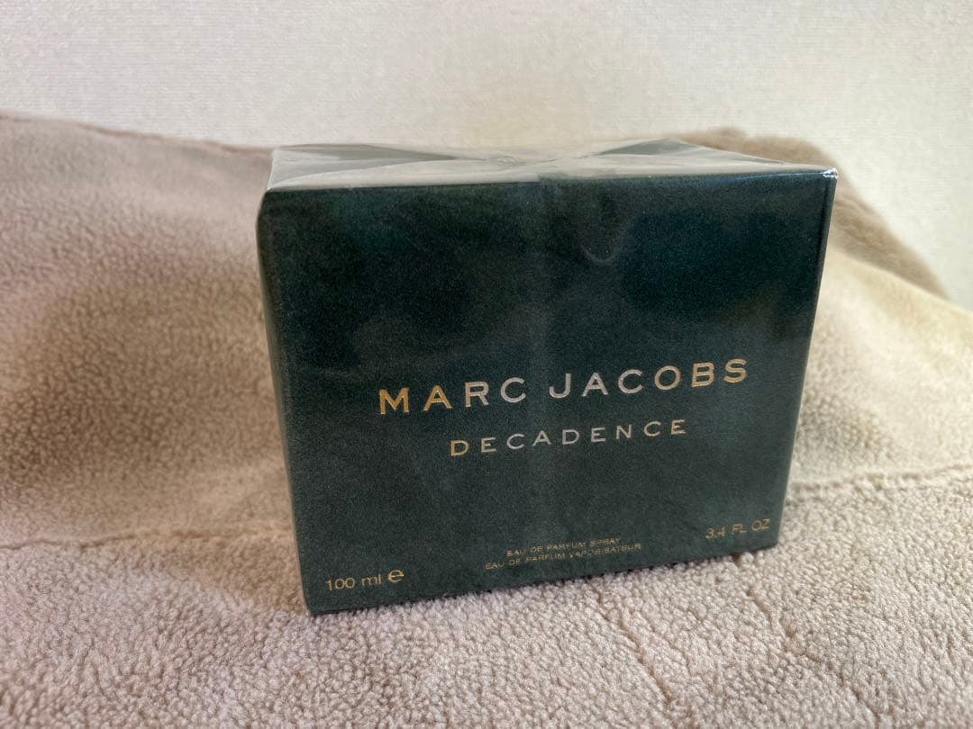 MARC JACOBS DECADENCE 100ml (新品未開封)