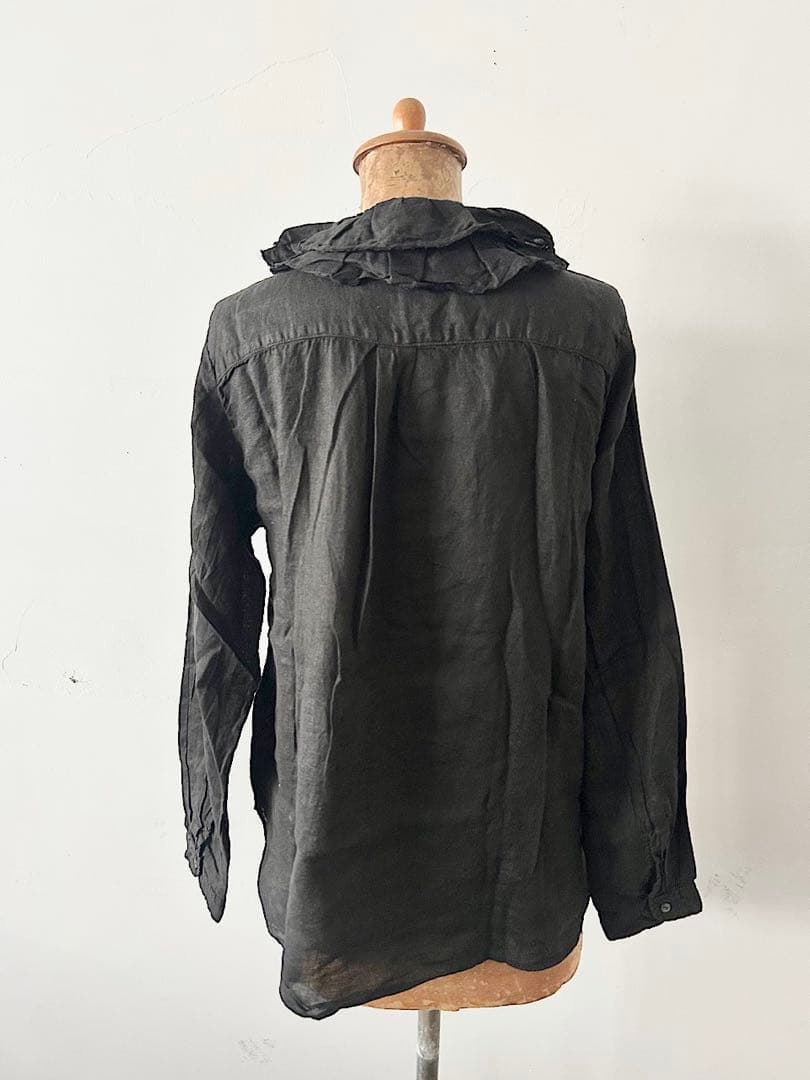 【美品】nestRobe フリルカラーリネンブラウス　ブラック