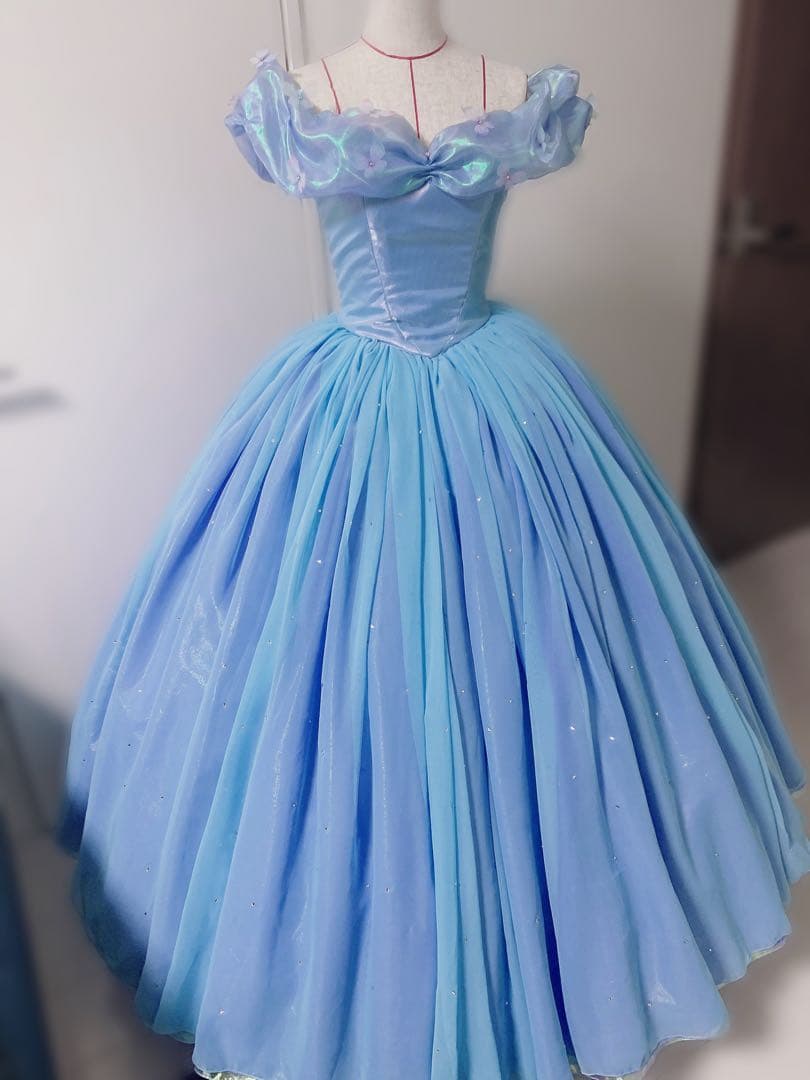 実写シンデレラドレス