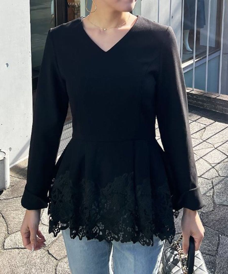 【新品未使用】JENNE ペプラムレース　ブラウス　ブラック