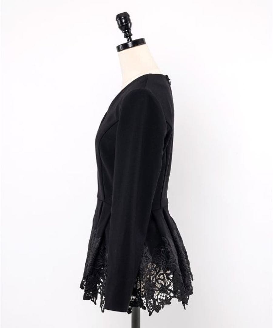 【新品未使用】JENNE ペプラムレース　ブラウス　ブラック