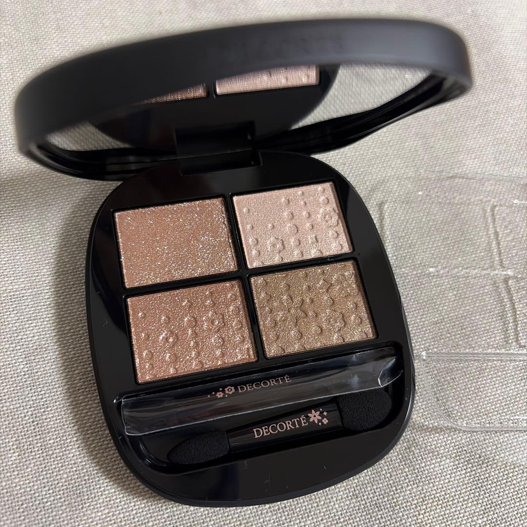 コスメデコルテ　スキンシャドウデザイニングパレット　08