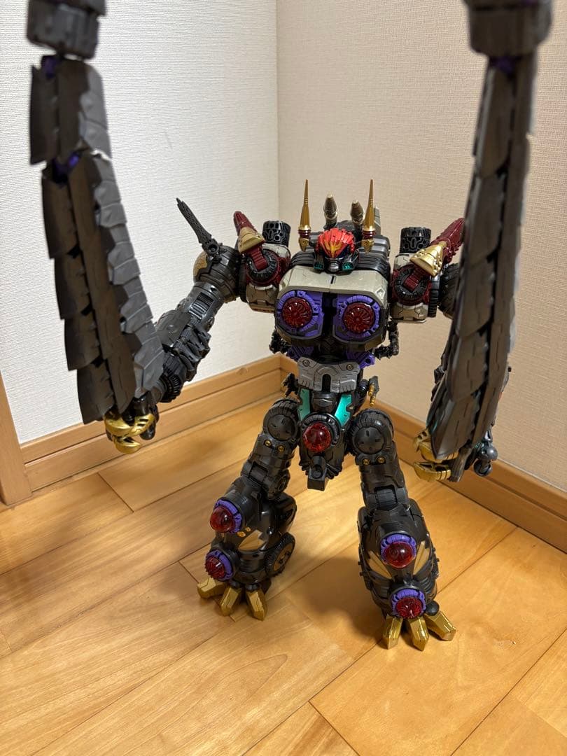 ダイアクロン　ワルダロス　エヴォルギガンター